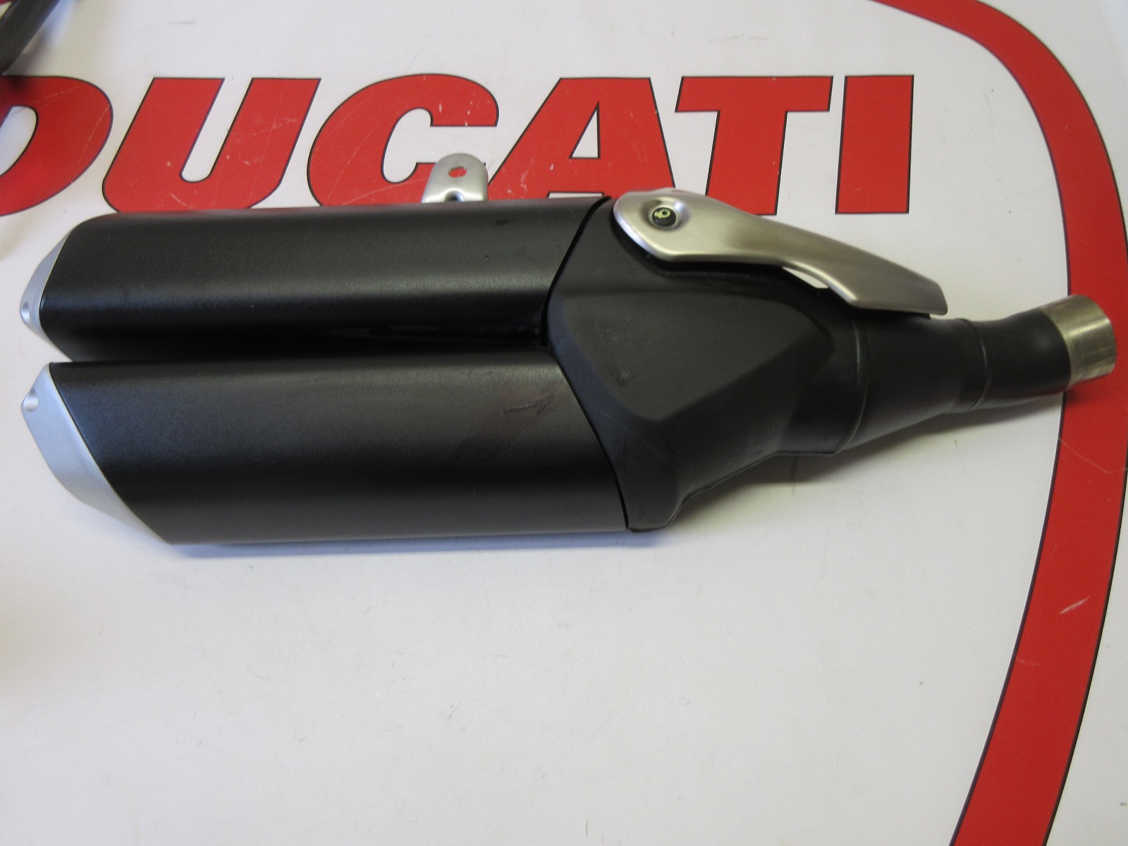 Ducati Monster 1200 S 1200 R Silencer Exhaust Muffler Pipe 57322242BA 2016 2019