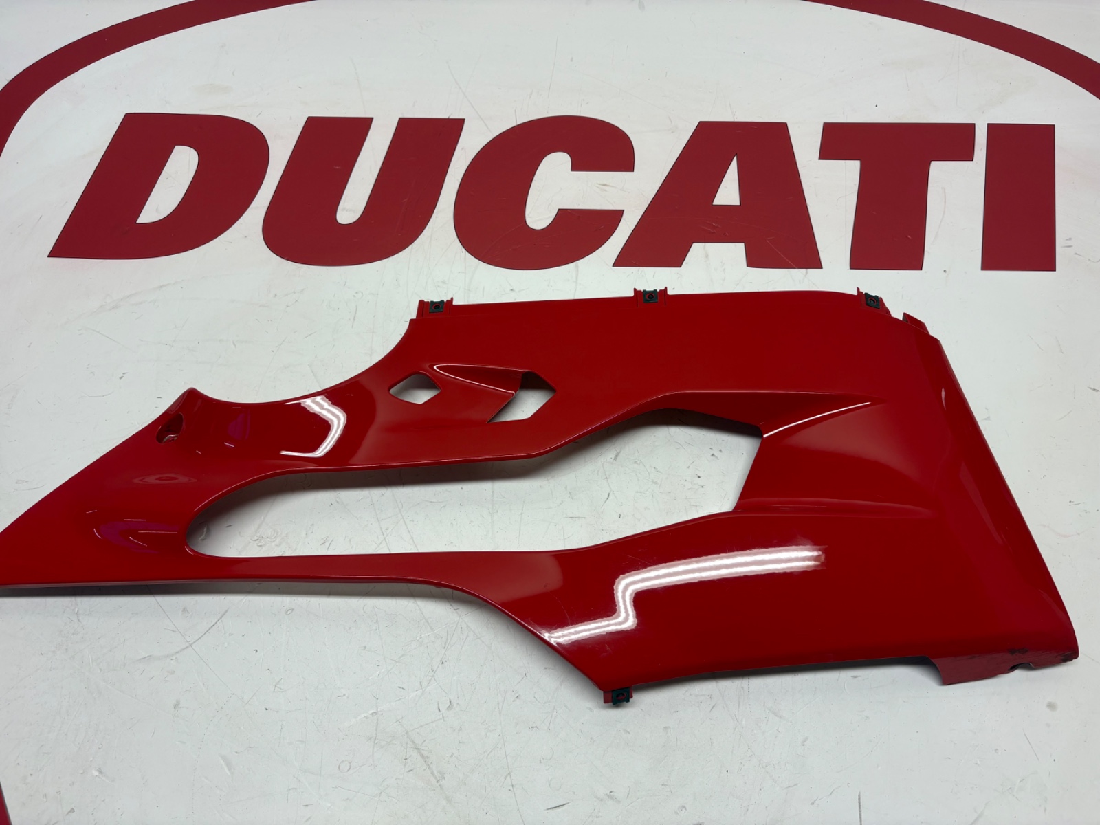 Ducati right hand lower fairing Panigale red 1199 1199S 1299 1299S 48013354AA