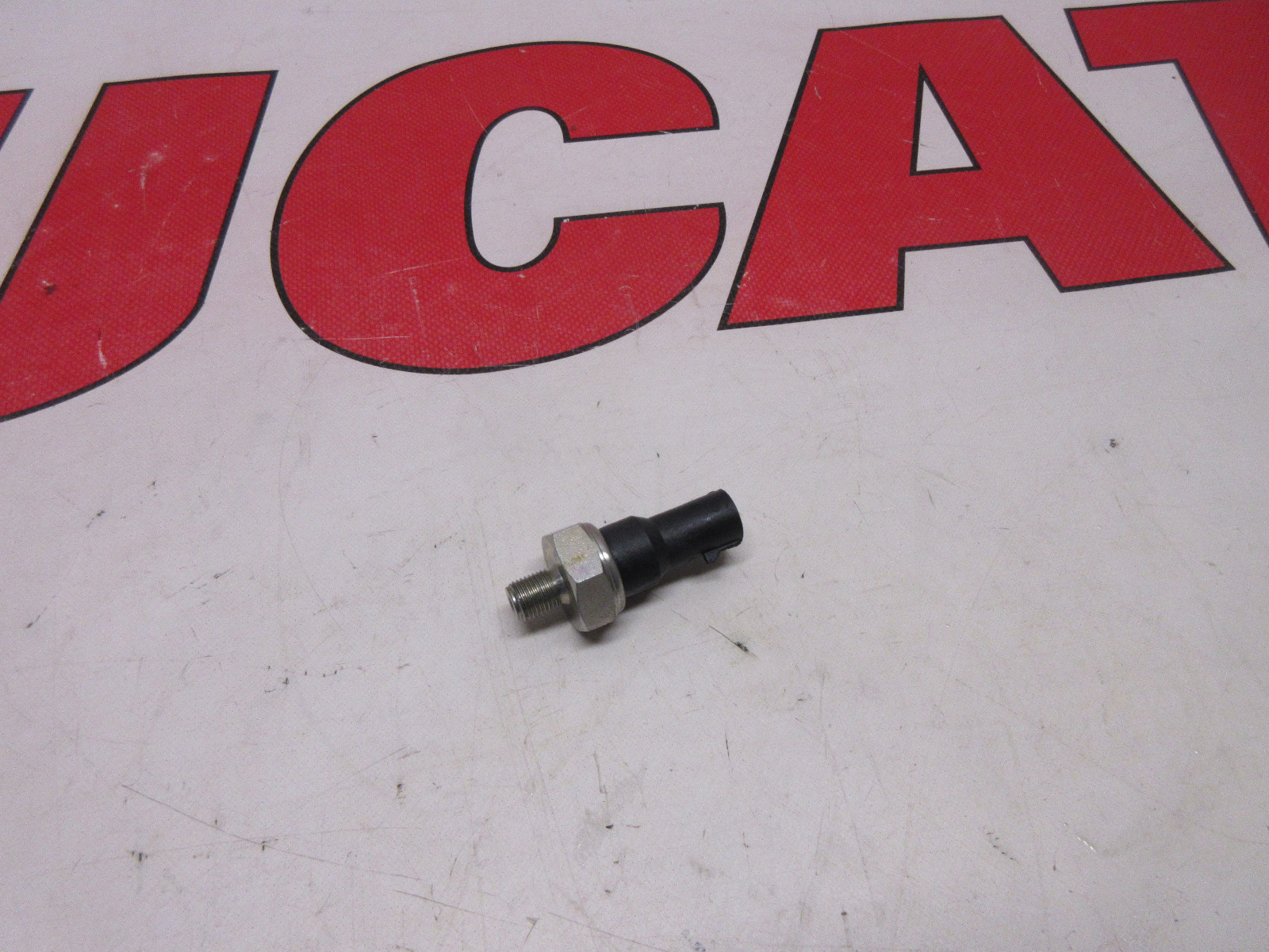 Ducati oil pressure switch sensor 53940302A