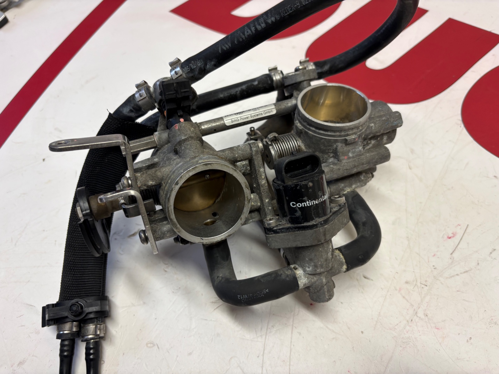 Ducati throttle bodies & hoses quick release Monster 1100 EVO 696 796 28240833A