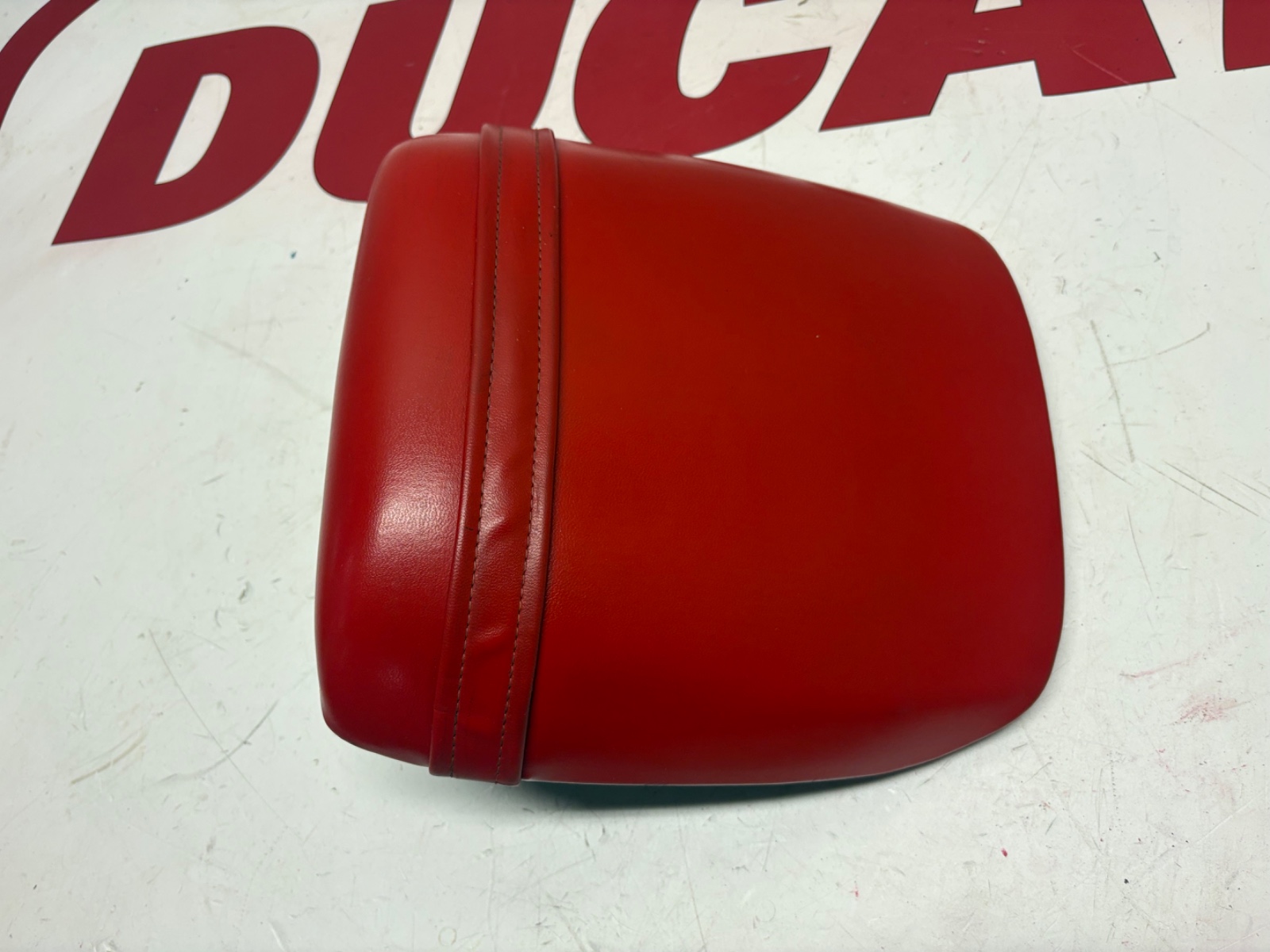 Ducati rear passenger pillion seat red 998 996 916 748 59510302B