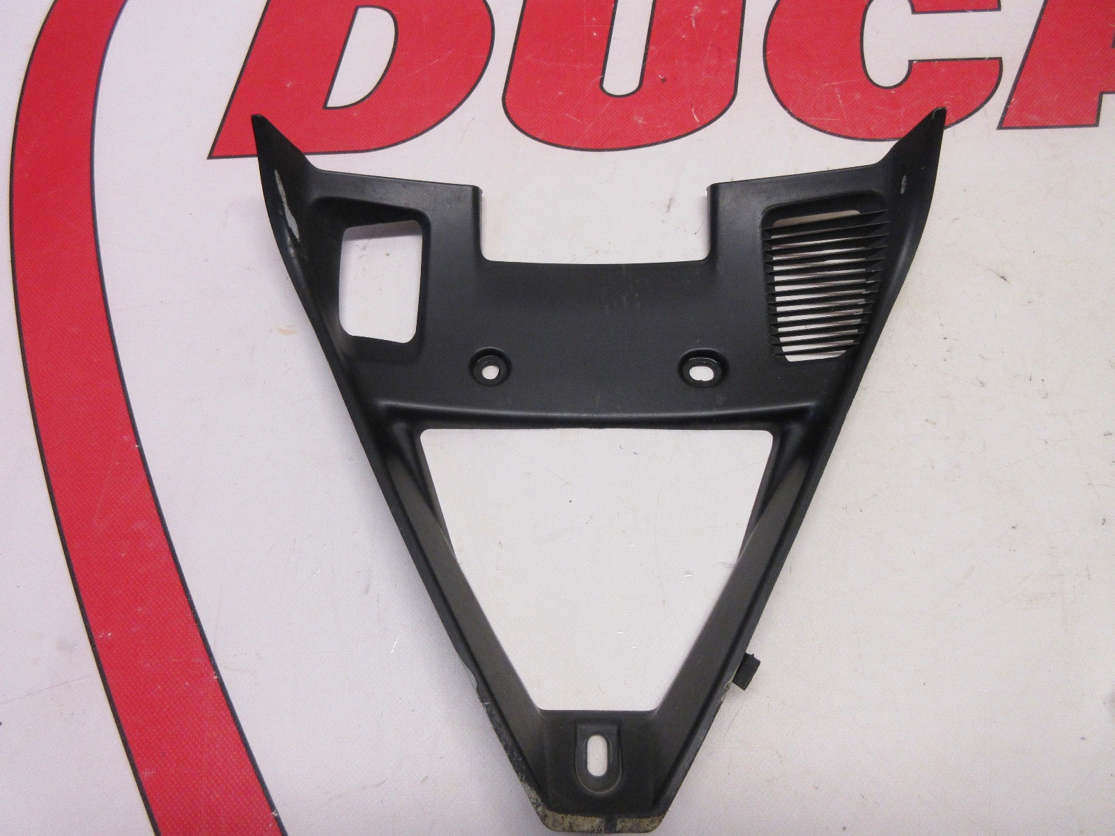 Ducati black v piece air manifold radiator superbike 848 1098 1198 48410601AG