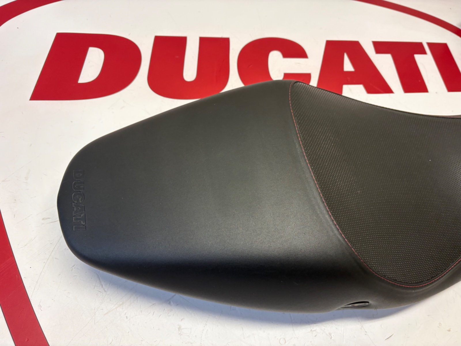 Ducati riders seat Monster 796 2011 2012 2013 2014 59520081C