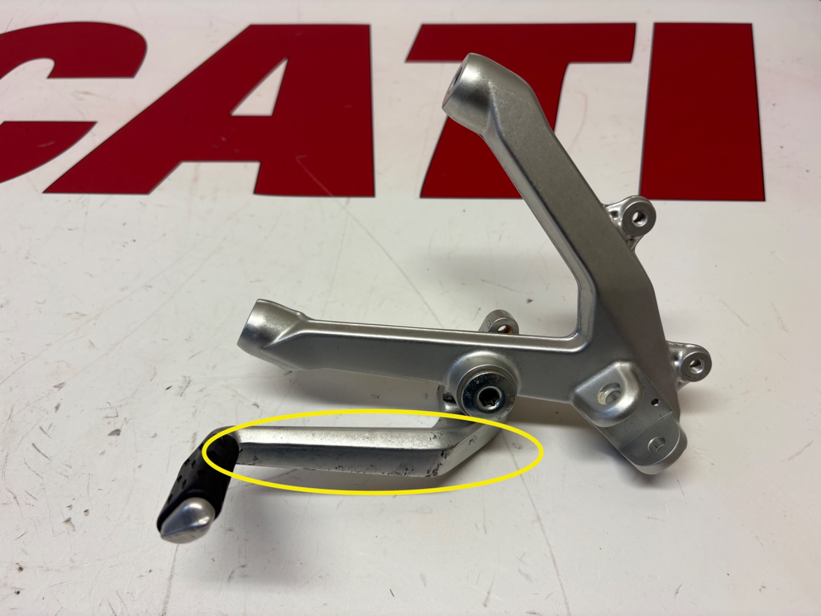 Ducati Panigale 899 959 1199 1299 & V2 bracket hanger left footrest gear change