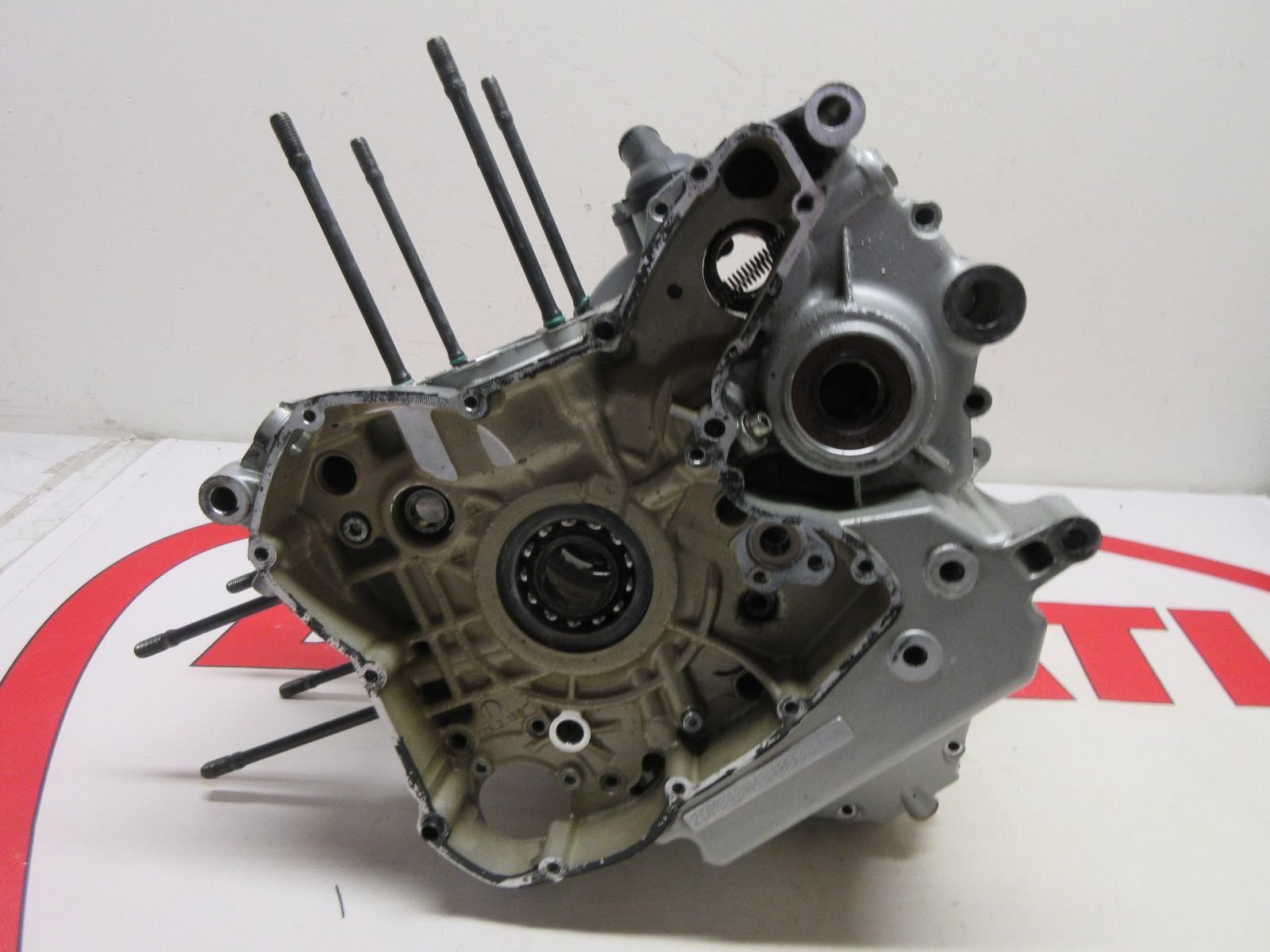Ducati complete crank cases pair engine Superbike 848EVO 225Z0051A