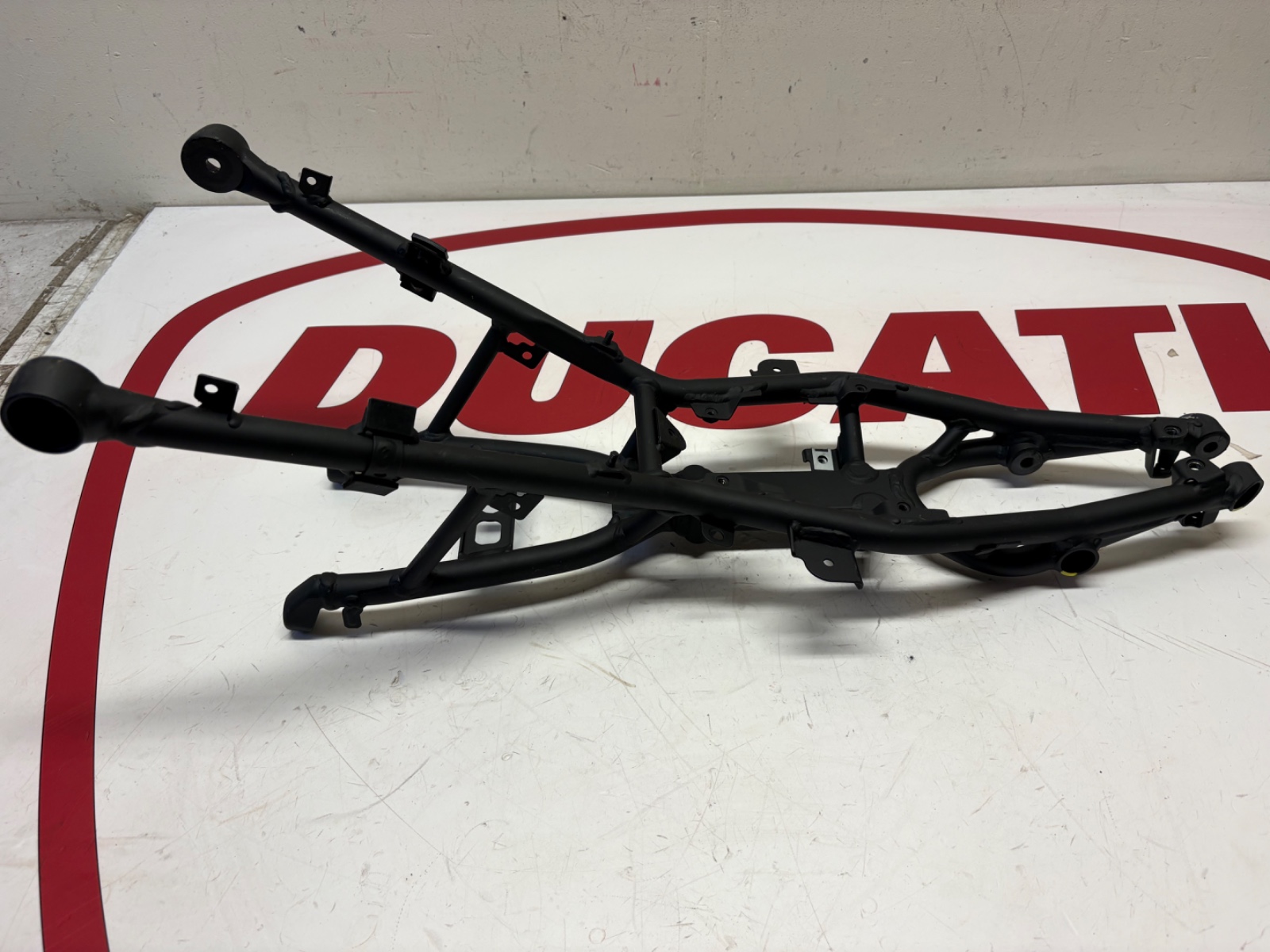 Ducati Panigale V2S Rear Subframe Assembly Support Frame 47018321BA