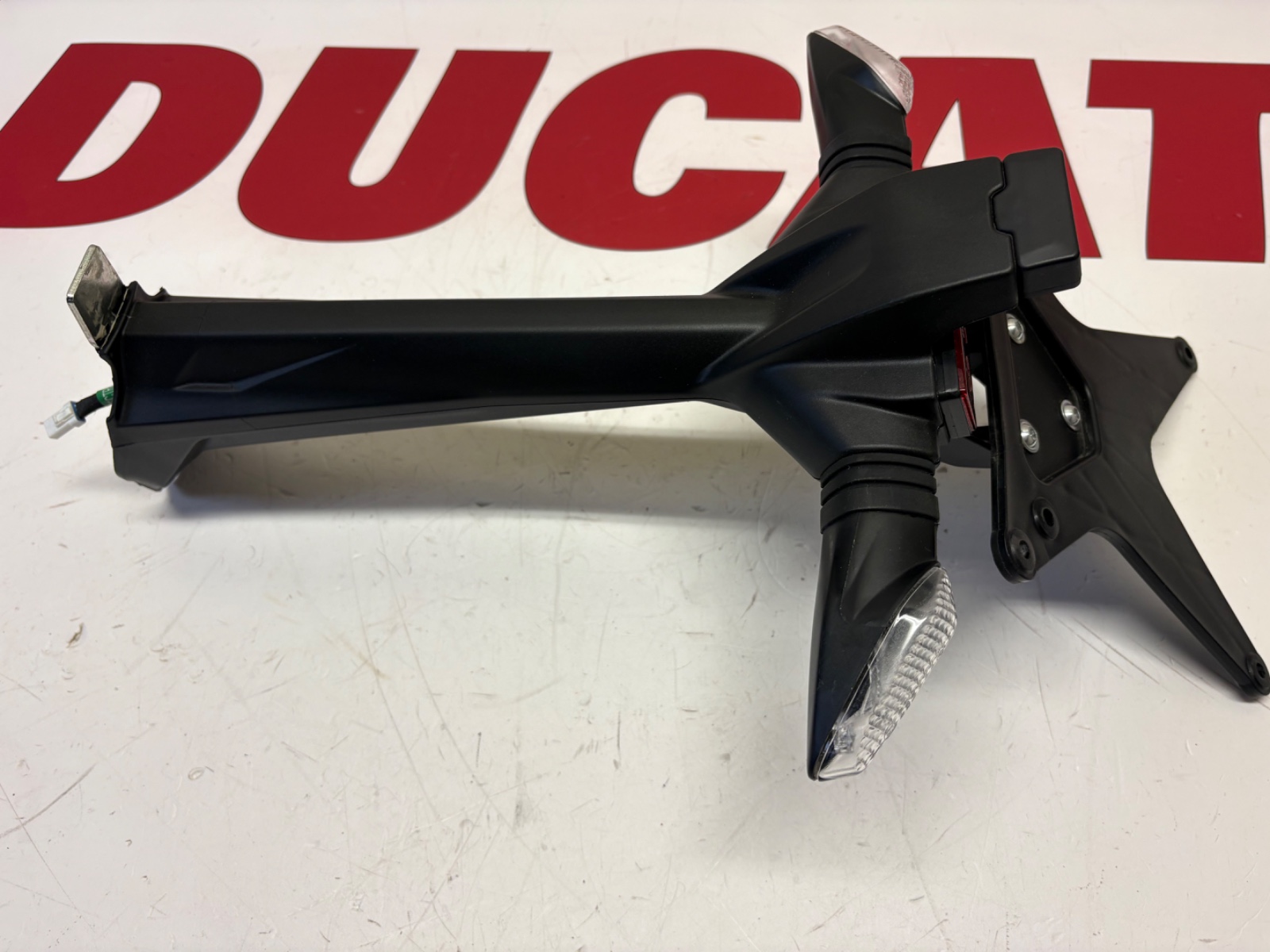 Ducati Licence plate holder indictors Streetfighter & Panigale V2 V4 56113671A