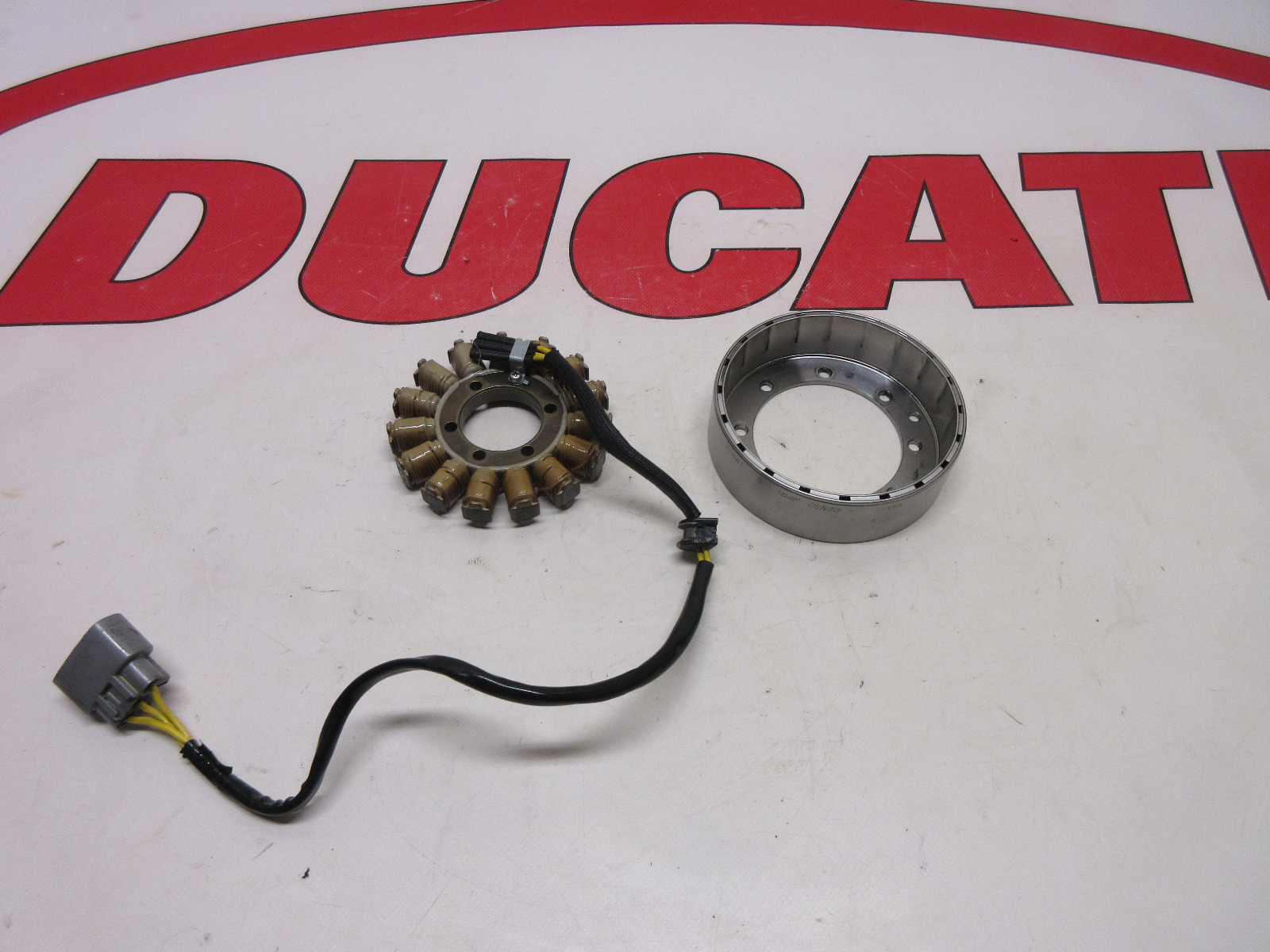 Ducati alternator generator Panigale 1199 1199S 1199R 26420161A