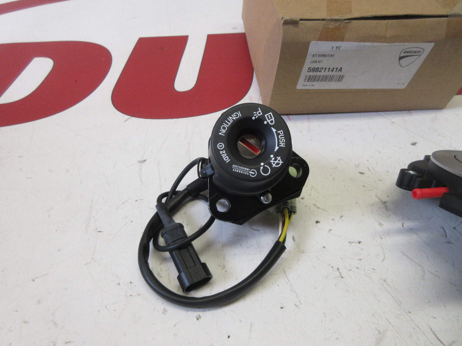 Ducati Lock set keys ignition Monster 696 796 1100 59821141A