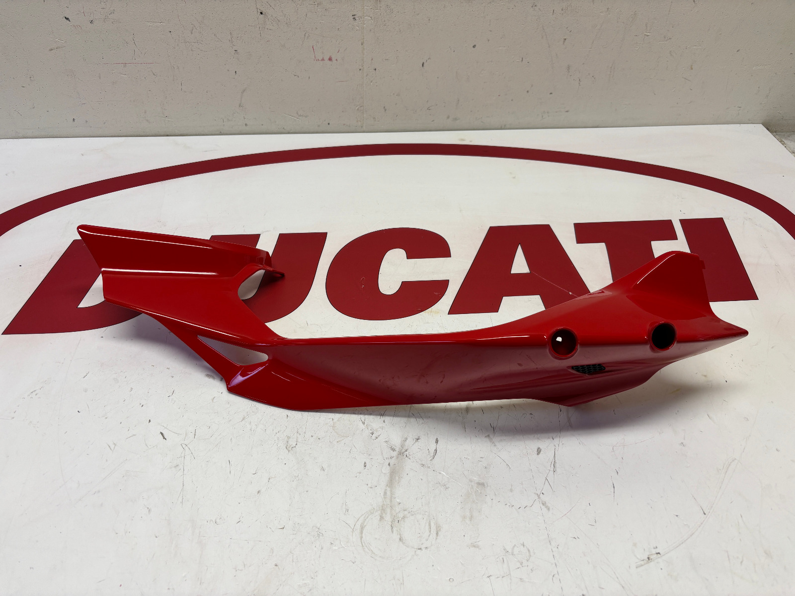 Ducati left seat fairing cover 2025 Panigale V4 V4S 482P7302BA