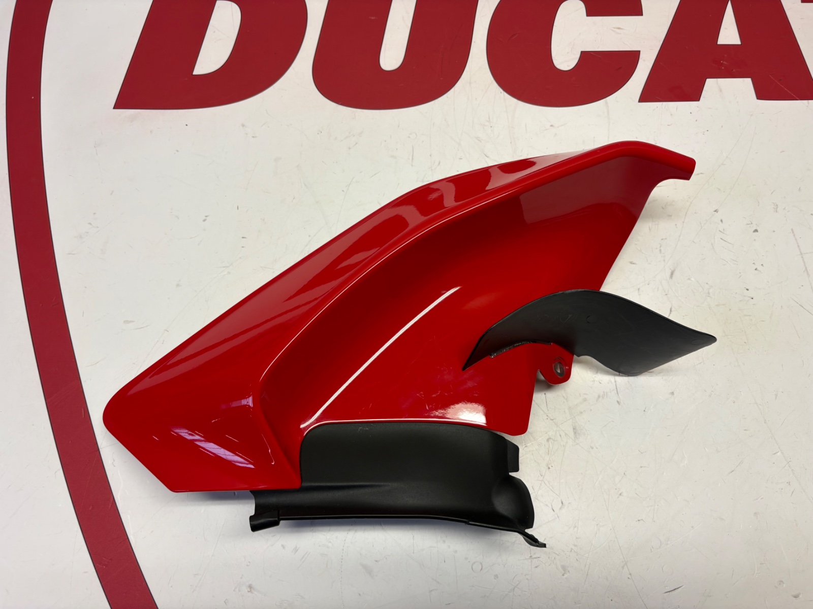 Ducati Panigale V4 V4S Right side upper fairing cowl extractor red 480P9941BA