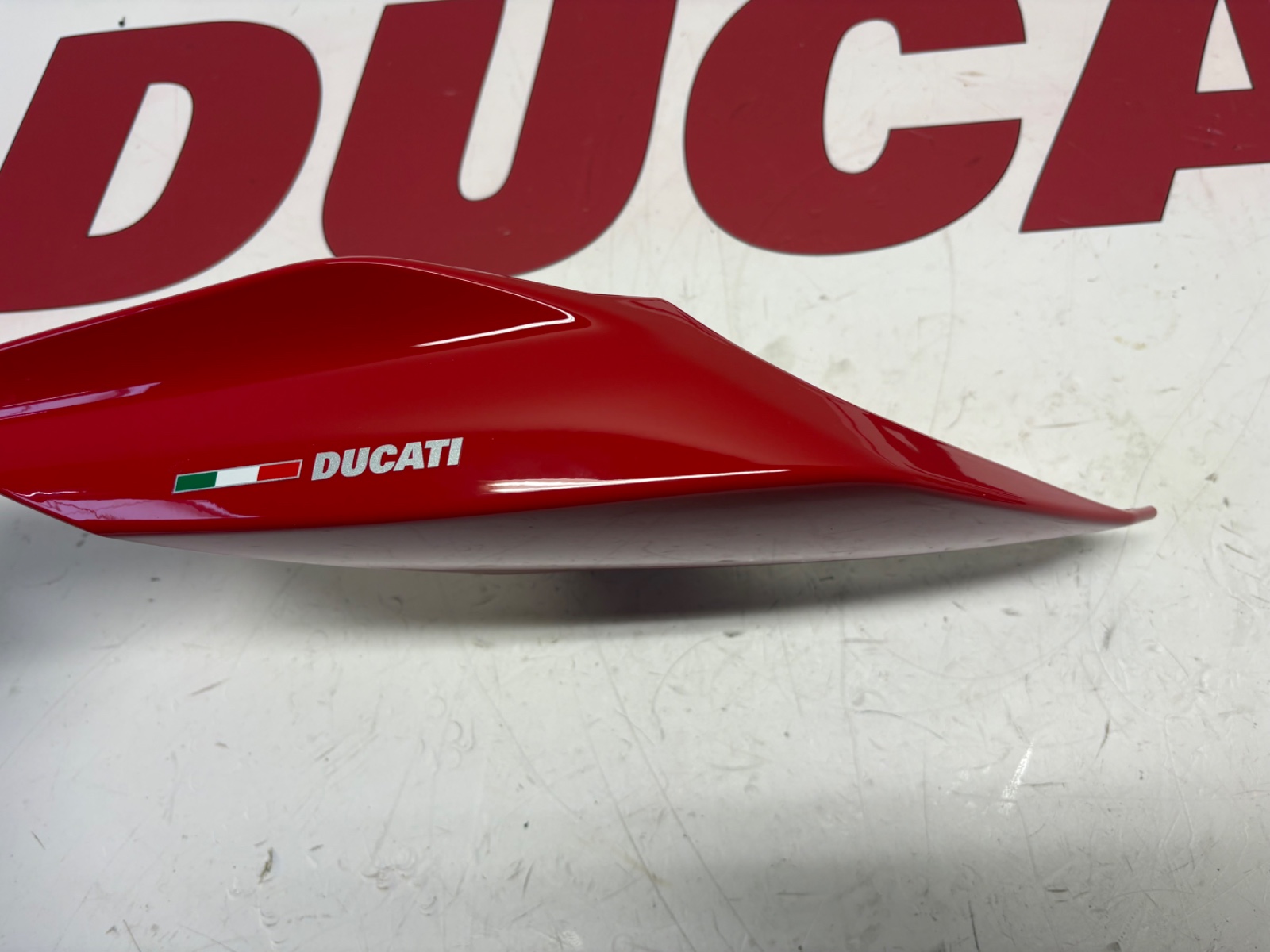 Ducati Red right rear seat fairing Streetfighter V4 Panigale V2 V4 S 482P2471AA