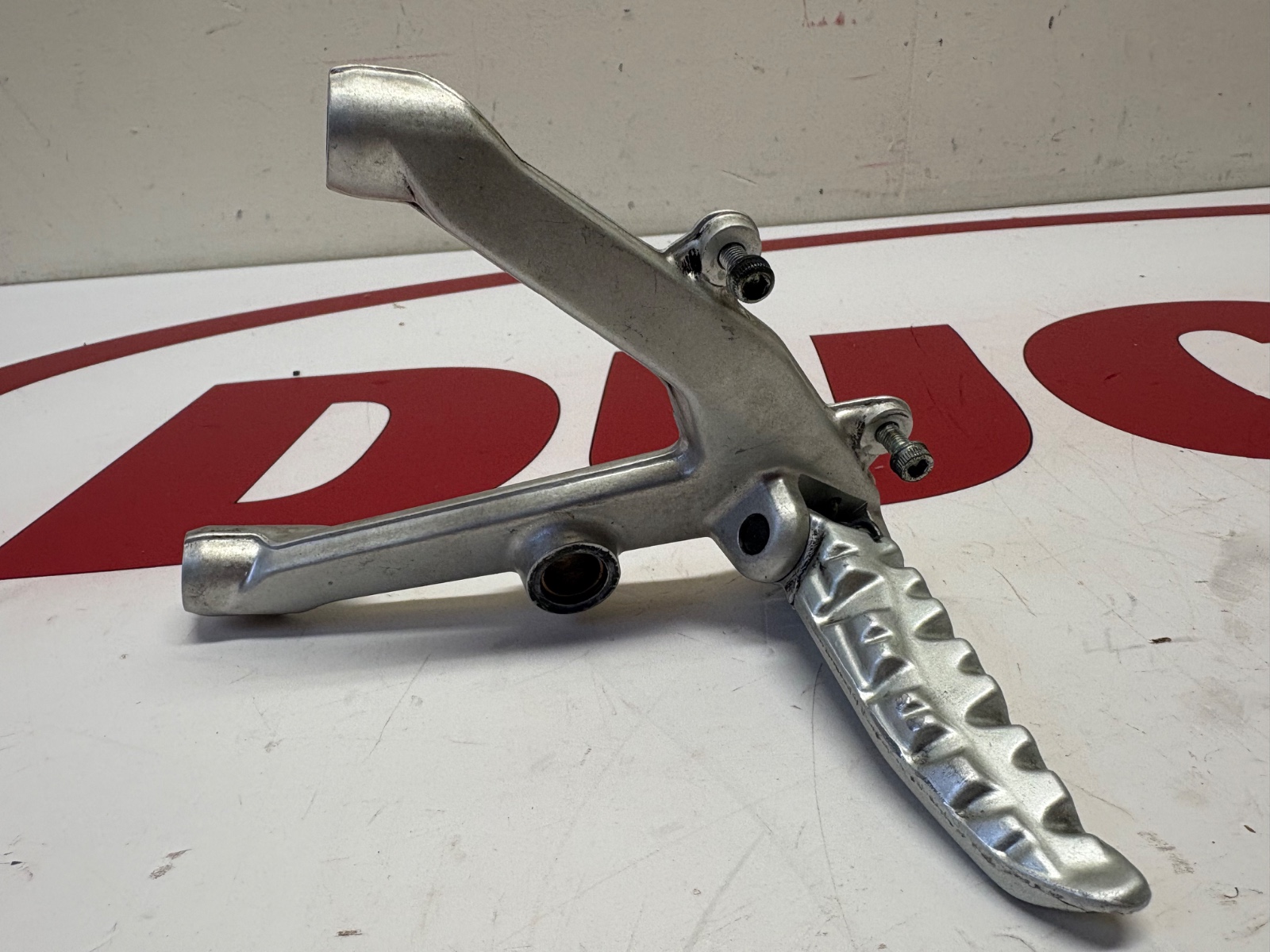 Ducati Panigale 899 1199 bracket hanger left footrest step 824Z4631AA