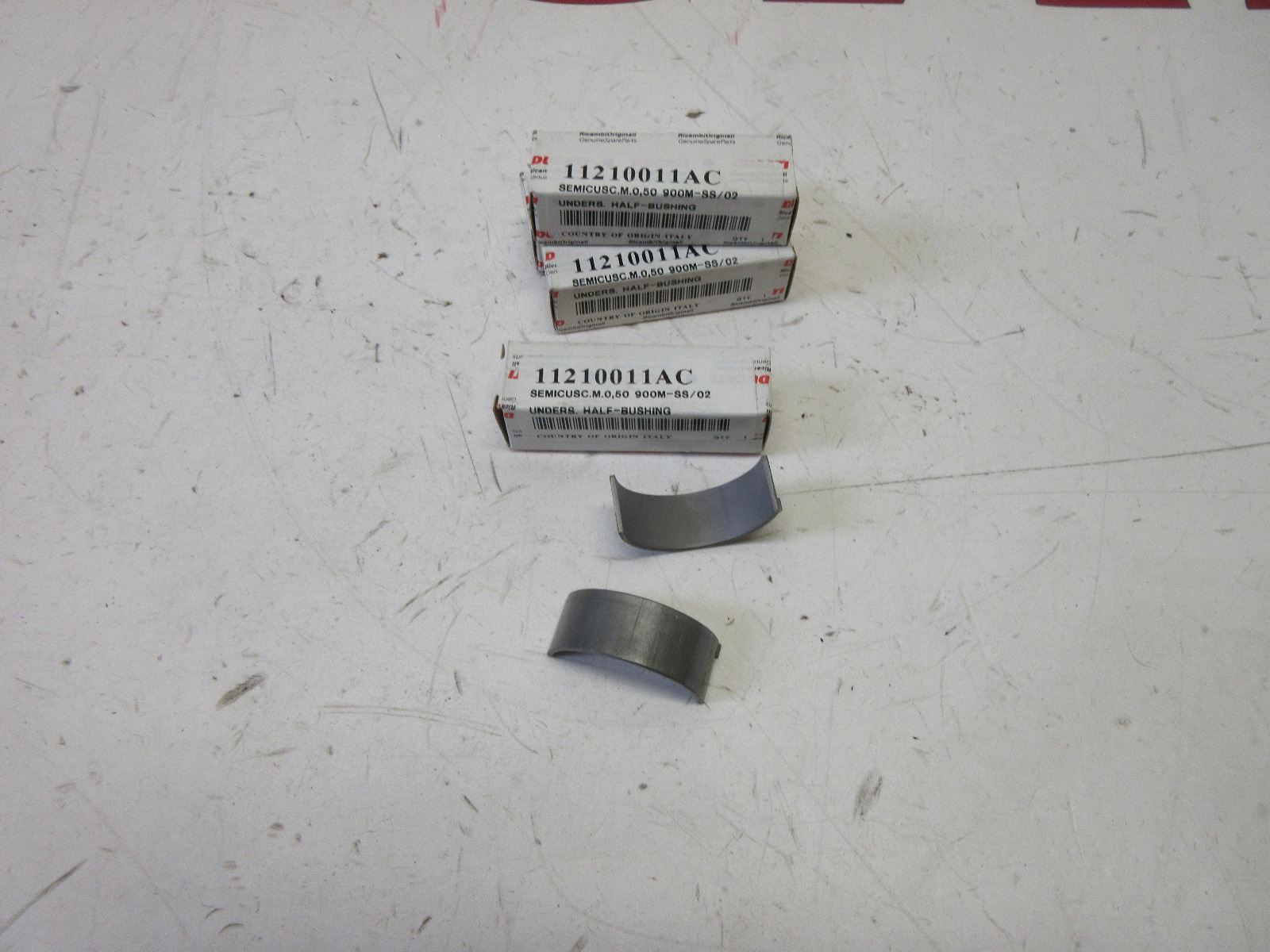 Ducati connecting rod bearing shell 748 916 996 998 11210011AC