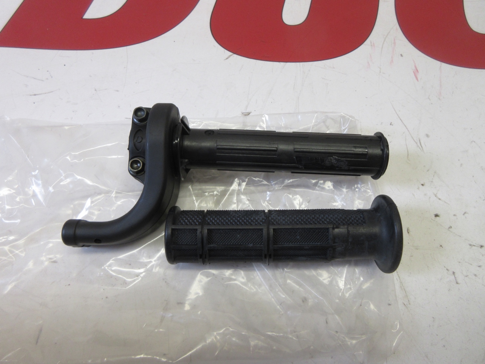 Ducati throttle control grip set Multistrada 1000 1100 & Hypermot 1100 65440101A