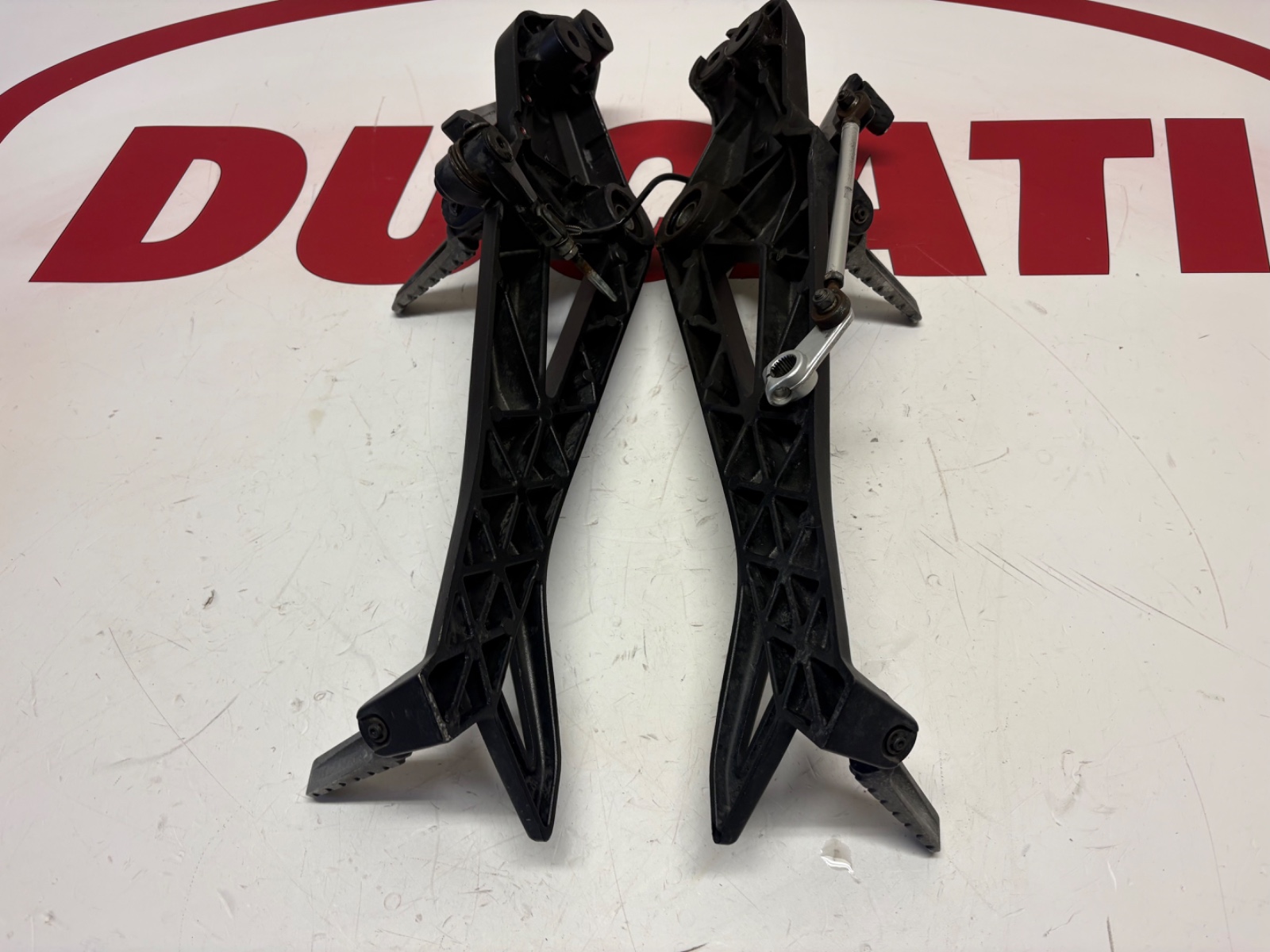 Ducati Monster 696 796 Left & right footrest hanger & brake & gear pedal black