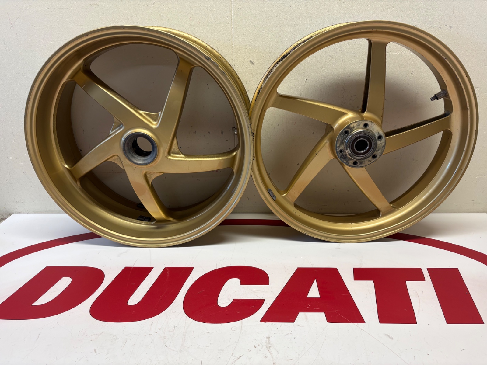 Ducati Marchesini Magnesium Wheel wheels set front rear rim gold 748 916 996 998