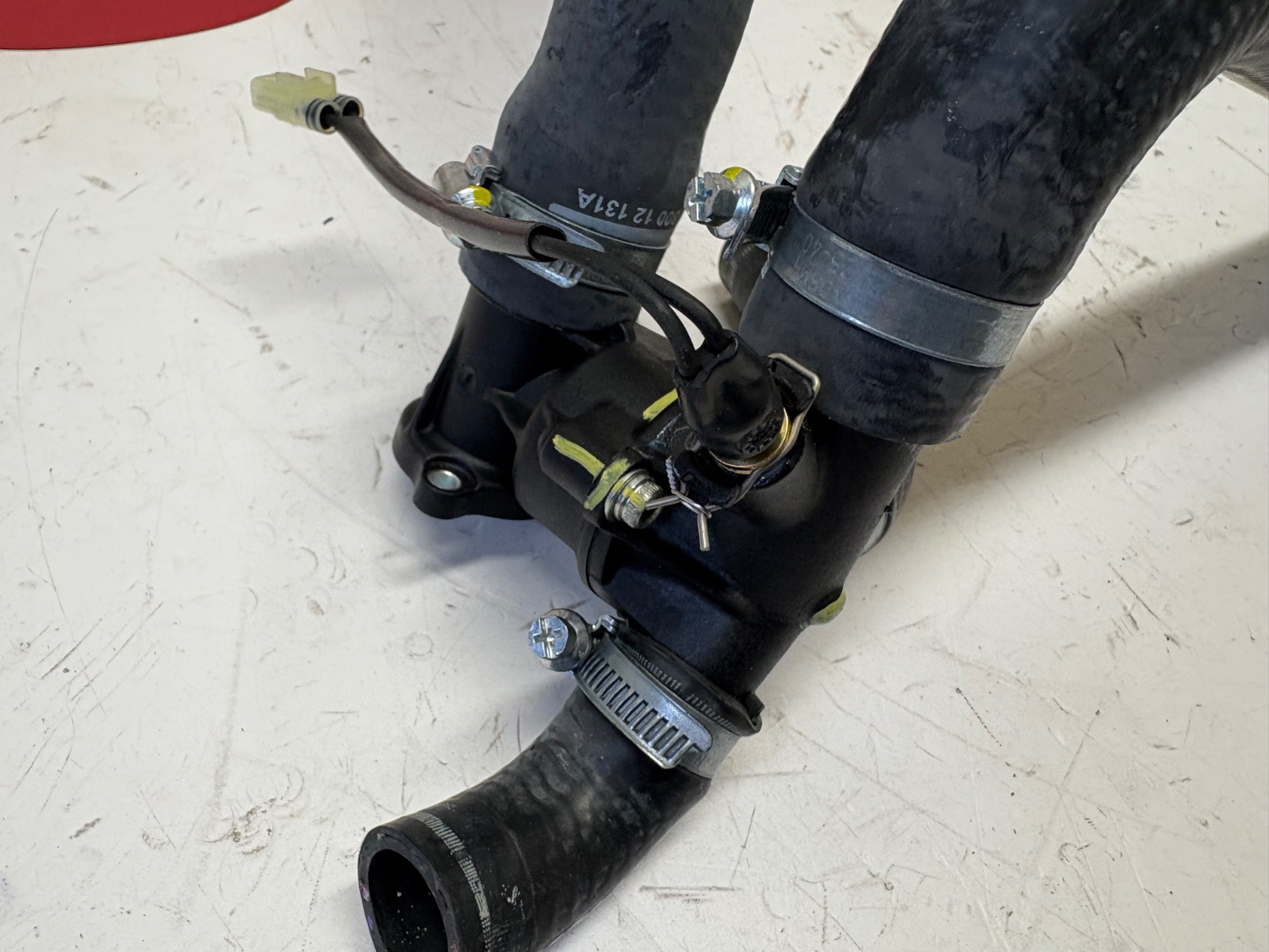 Ducati thermostat squirter housing Panigale 1199 1299 899 959 V2 55320122A