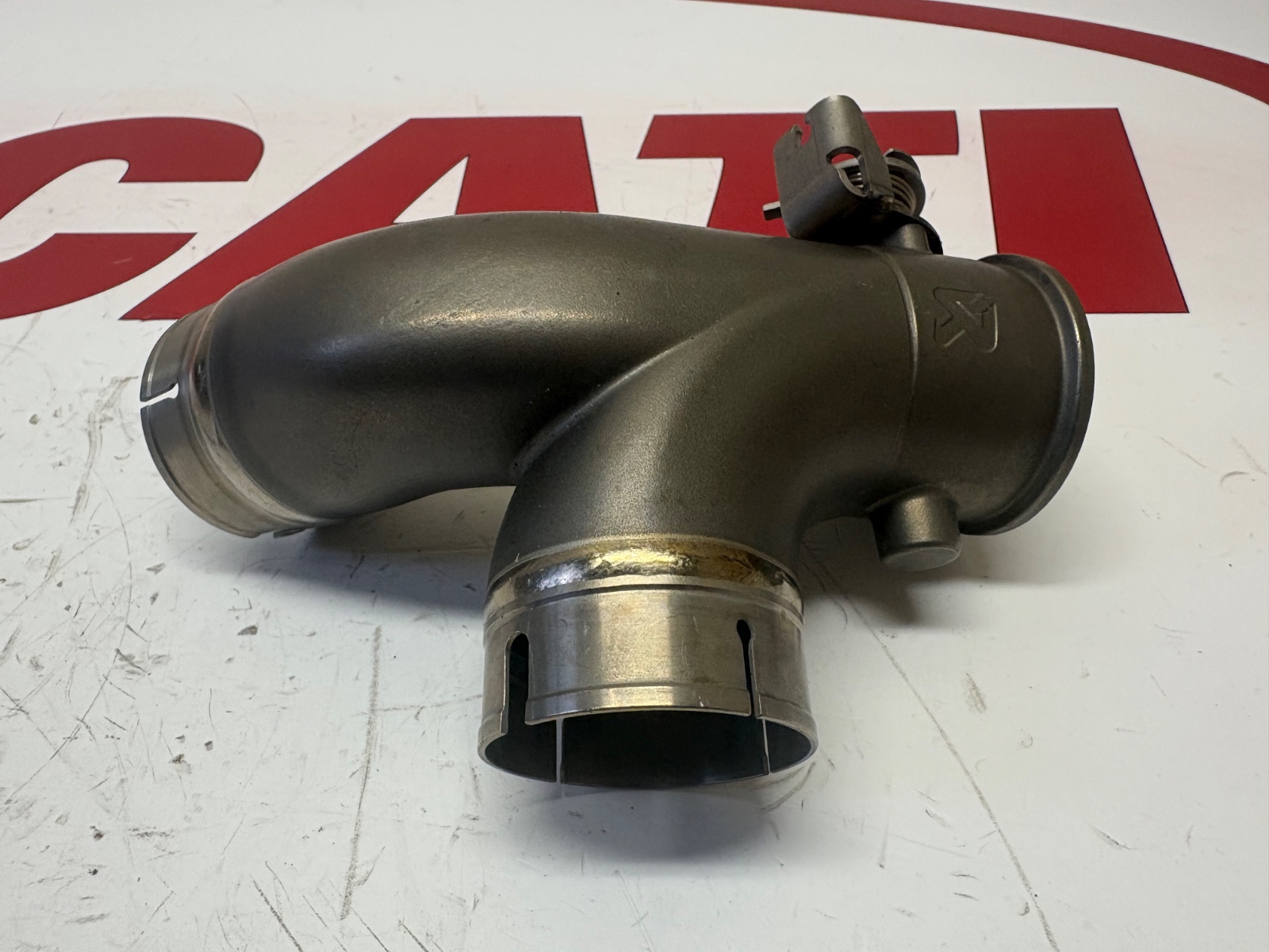 Ducati Superleggera & Panigale R 1199 Akrapovic T Pipe Exhaust Tube 57211662C