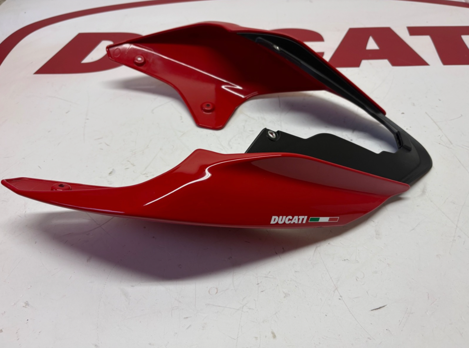 Ducati Streetfighter Panigale V4 V2 rear seat fairing Red 482P2471AA 482P2461AA